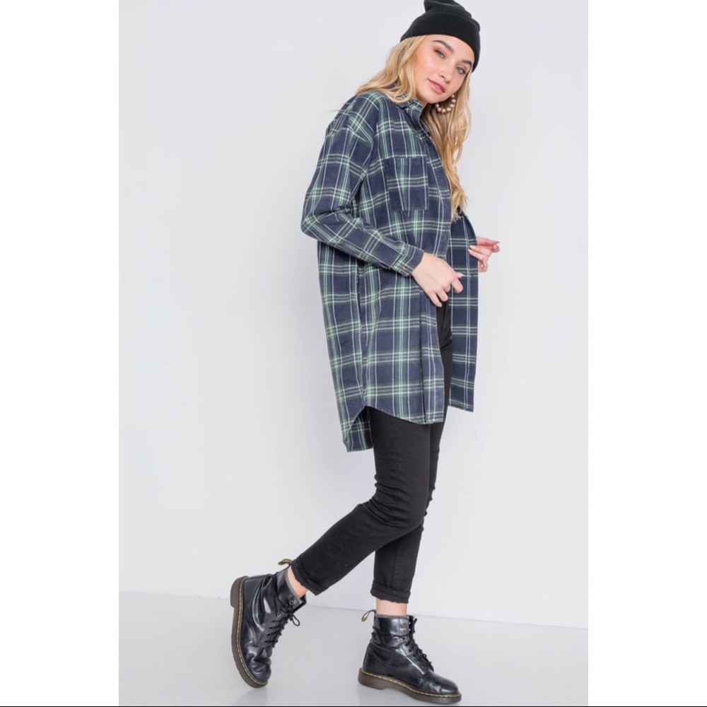 The Perfect Flannel - Picture 3 of 5